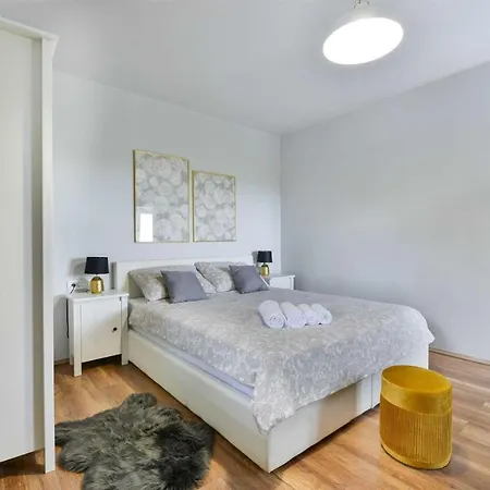 Villa Stone Didovi Snovi With Heated Pool *
