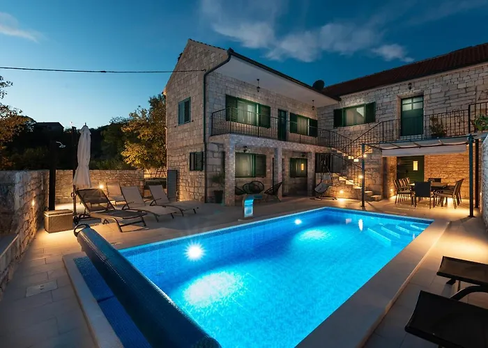 Stone Didovi Snovi With Heated Pool 빌라 Lisane Ostrovicke