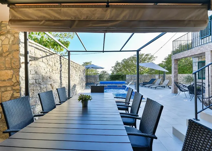Stone Didovi Snovi With Heated Pool *
