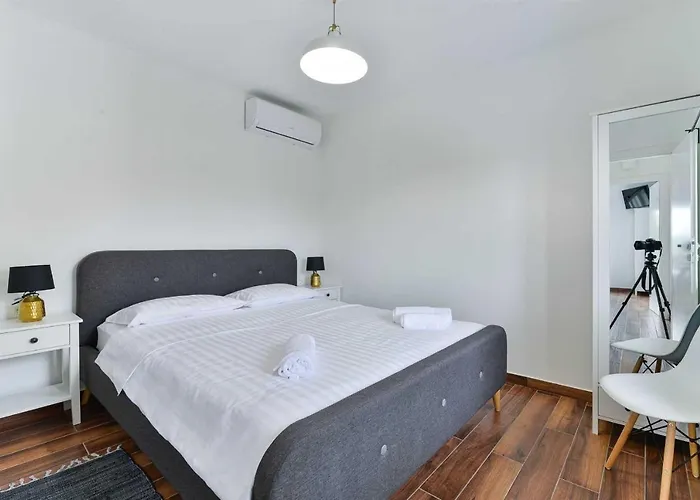Вилла Stone Didovi Snovi With Heated Pool *