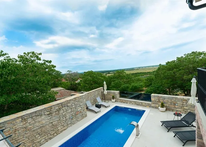 Stone Didovi Snovi With Heated Pool