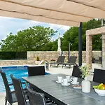 Stone Didovi Snovi With Heated Pool *