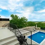 Stone Didovi Snovi With Heated Pool *