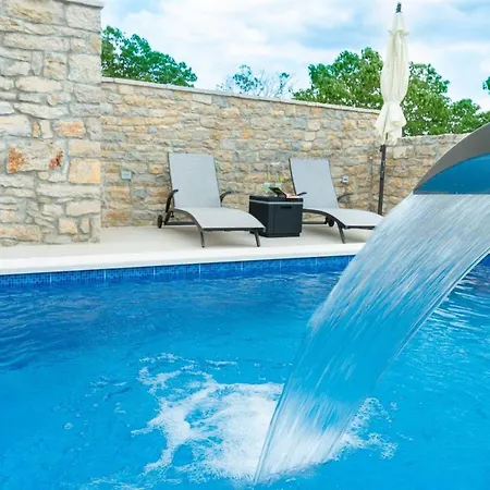 Stone Didovi Snovi With Heated Pool Βίλα
