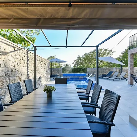 Stone Didovi Snovi With Heated Pool *