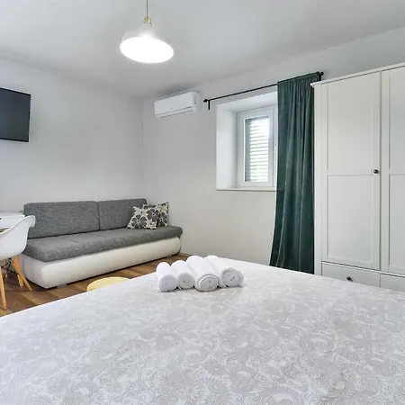Stone Didovi Snovi With Heated Pool