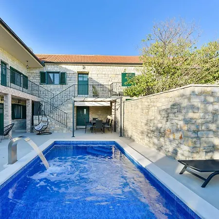 ヴィラ Stone Didovi Snovi With Heated Pool Lišane Ostrovičke