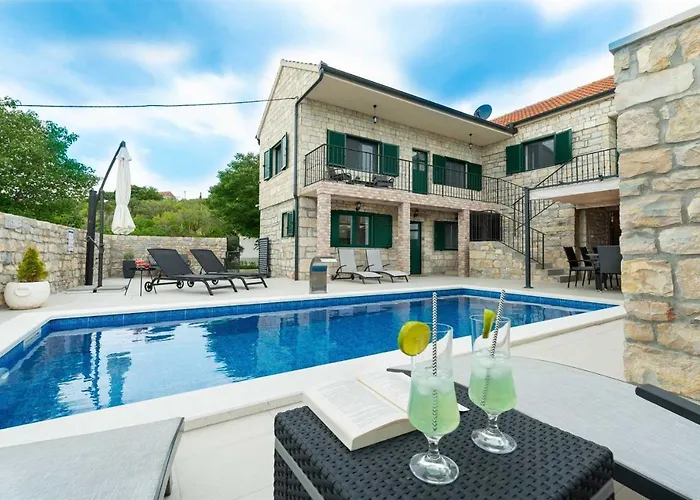 Stone Didovi Snovi With Heated Pool
