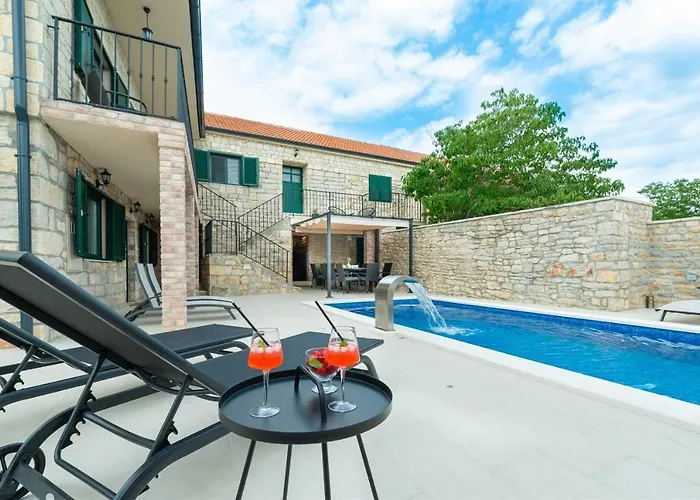 Stone Didovi Snovi With Heated Pool