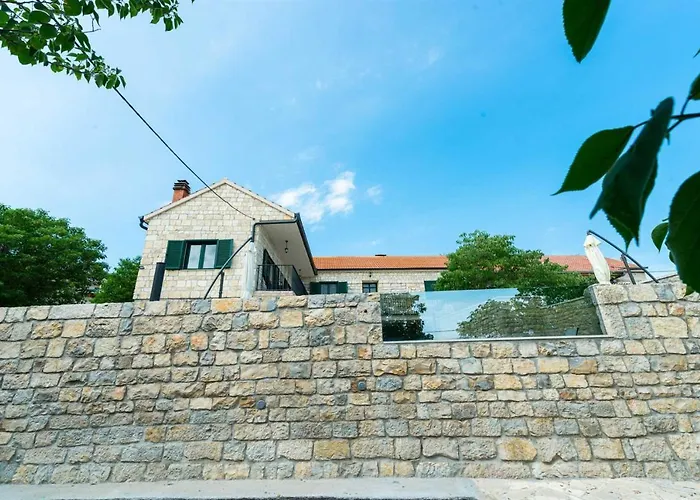 Villa Stone Didovi Snovi With Heated Pool