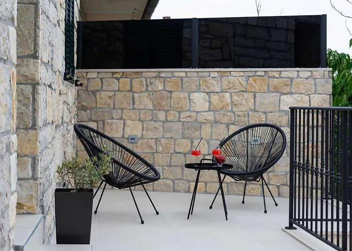 Stone Didovi Snovi With Heated Pool Villa Lisane Ostrovicke
