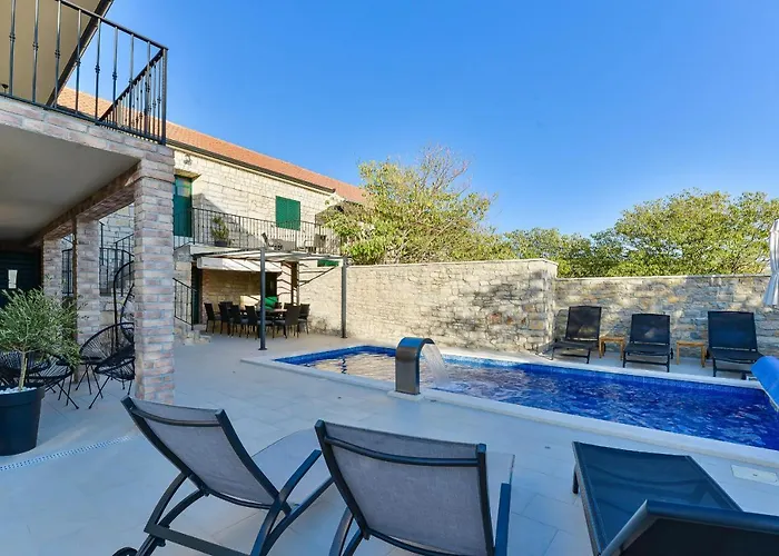 Stone Didovi Snovi With Heated Pool Villa Lisane Ostrovicke