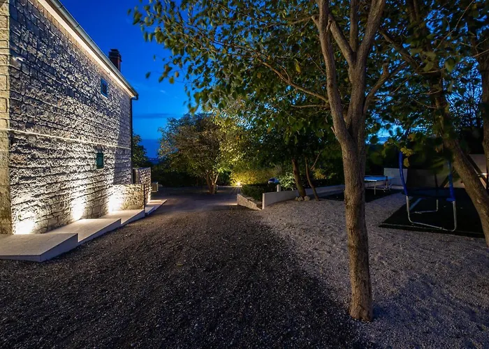 Stone Didovi Snovi With Heated Pool * Lišane Ostrovičke